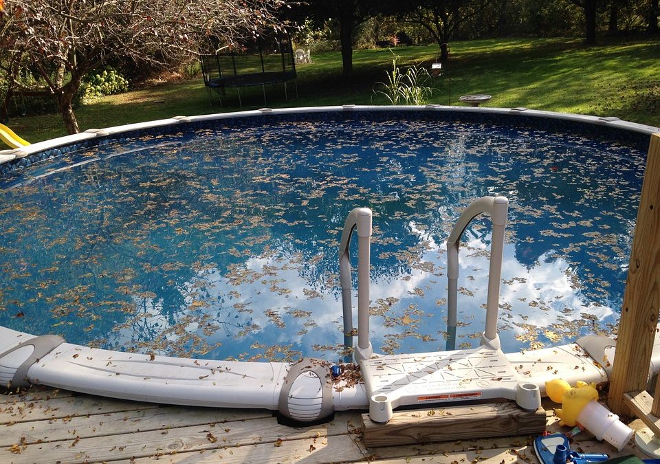 Comment nettoyer une piscine hors sol sans robot ?