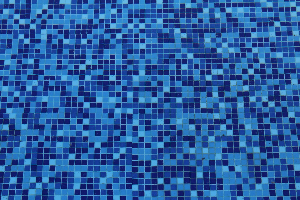 Comment choisir et entretenir le carrelage de sa piscine ?