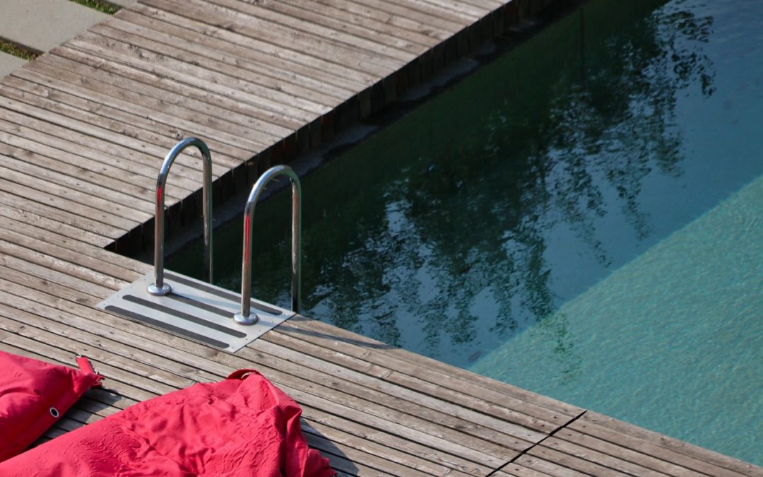 terrasse piscine bois